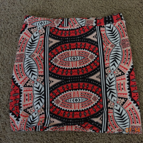 Tops and Bottom - Picture 3 of 5