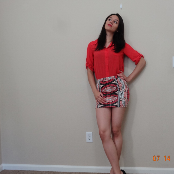 Tops and Bottom - Picture 2 of 5