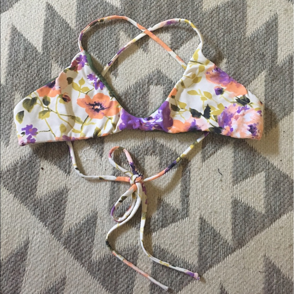 🚫S O L D • S O L D 🚫Midori bikinis Peony top