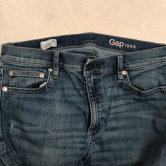 Gap distressed straight leg jean - Picture 2 of 4