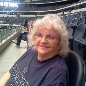 Meet your Posher, Elizabeth