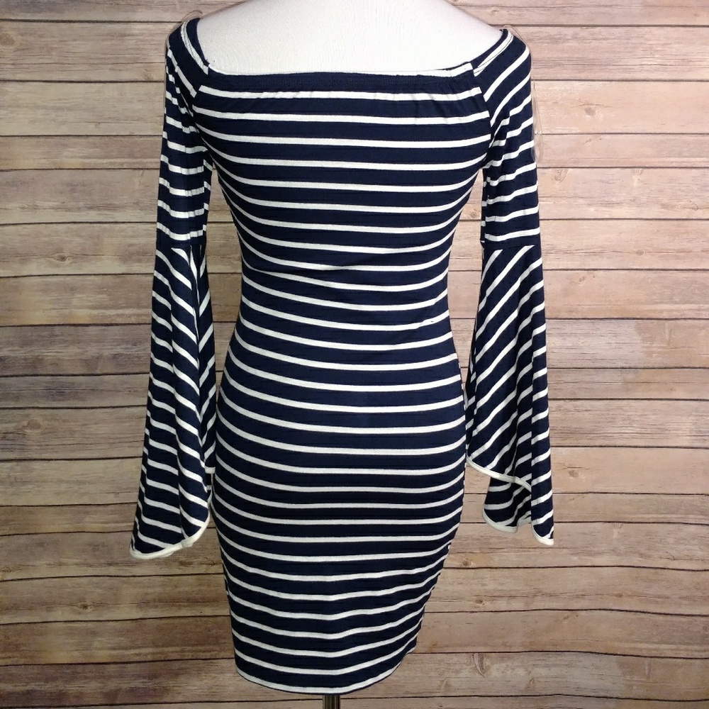 Dress - Navy & Ivory Off Shoulder - Picture 4 of 7