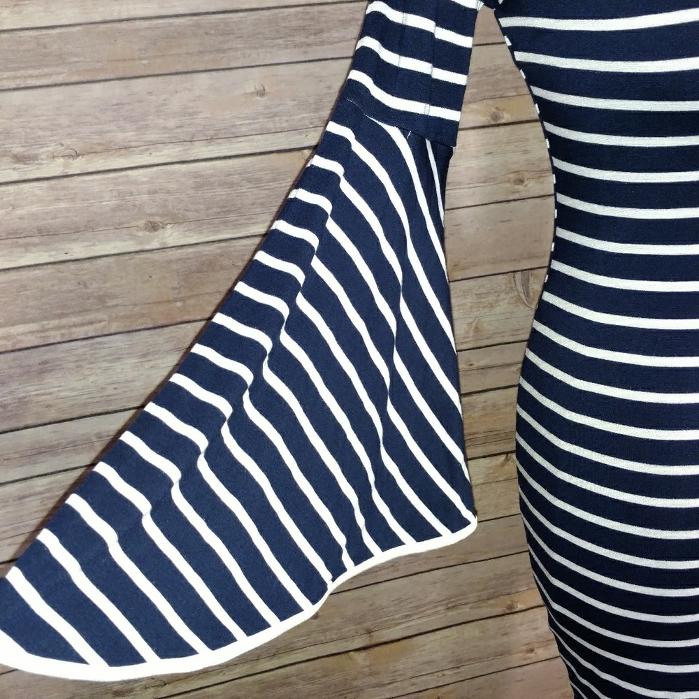 Dress - Navy & Ivory Off Shoulder - Picture 5 of 7