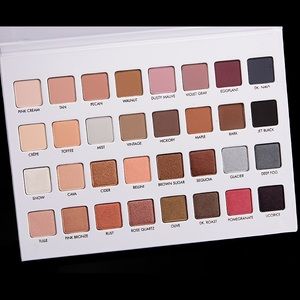 Lorac mega pro 3 eyeshadow palette