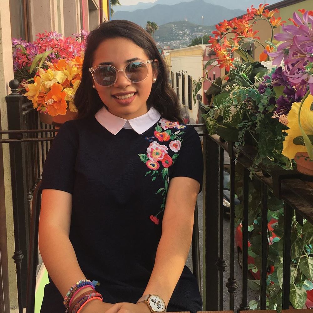 Meet your Posher, Alejandra