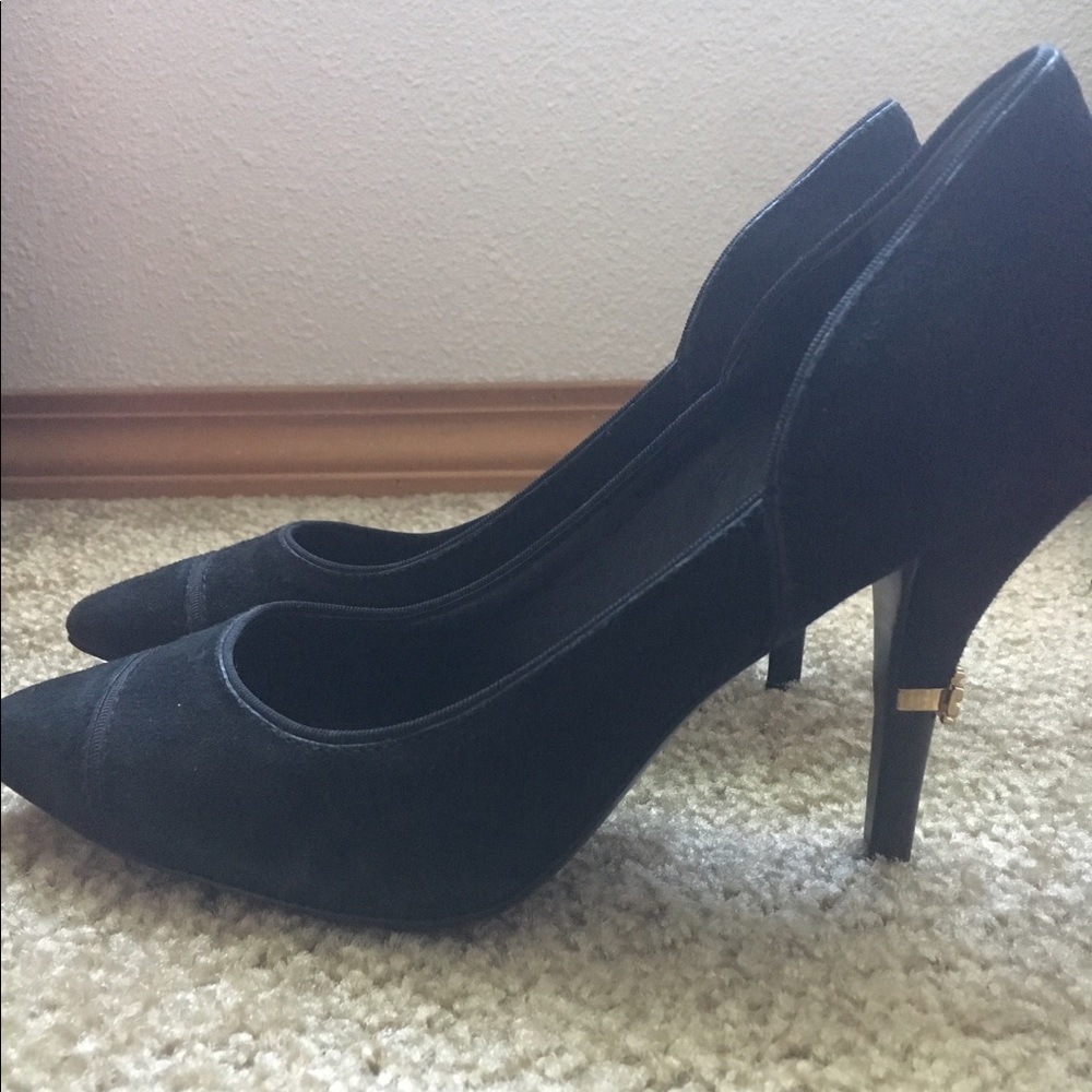 Black suede Tory Butch hells