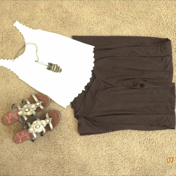 Comfortable Bohemian Style Outfit - Picture 1 of 5