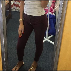 AMERICAN EAGLE MAROON MOTO JEGGING