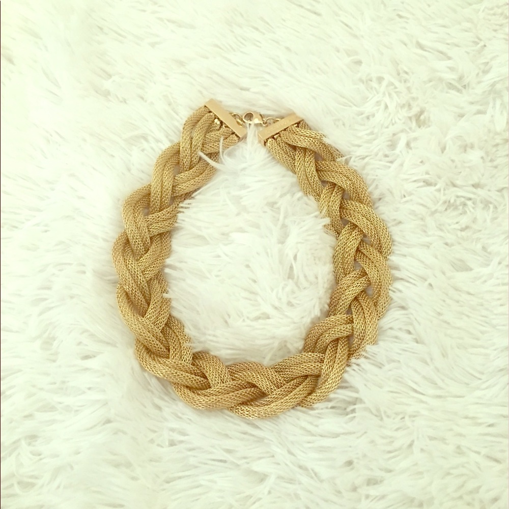 BCBG necklace