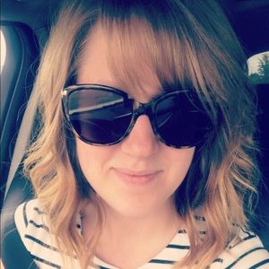 Meet your Posher, Courtney