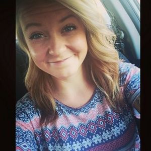 Meet your Posher, Alyssa