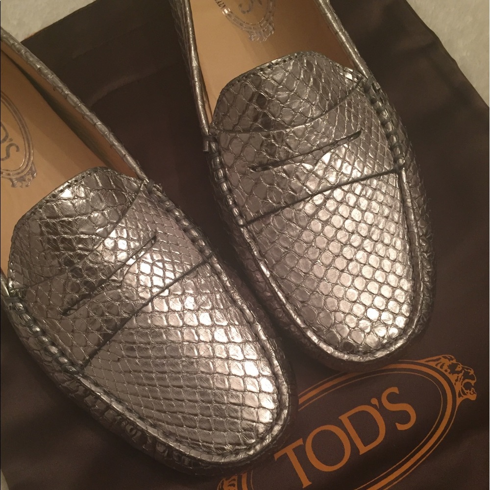 Tod's Gommini Mocassino Platino sz 37.5 (NWB)