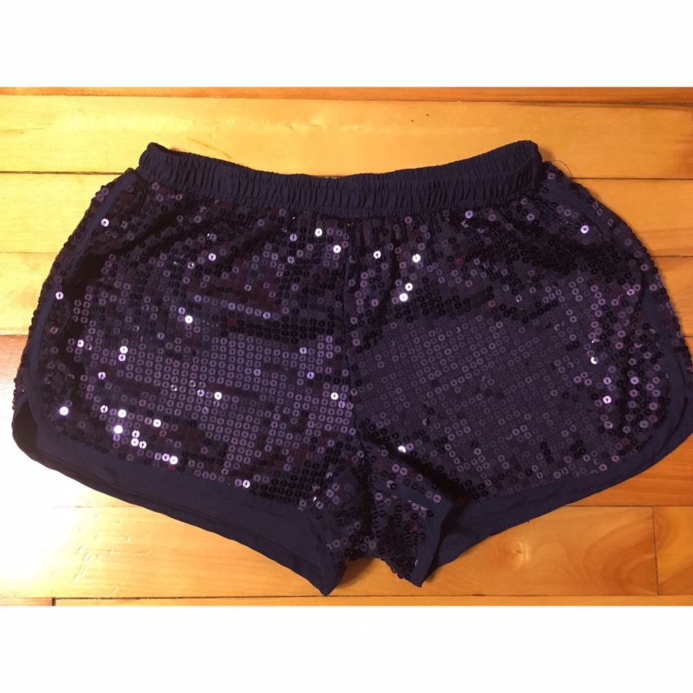 Sequin Short Shorts 👀