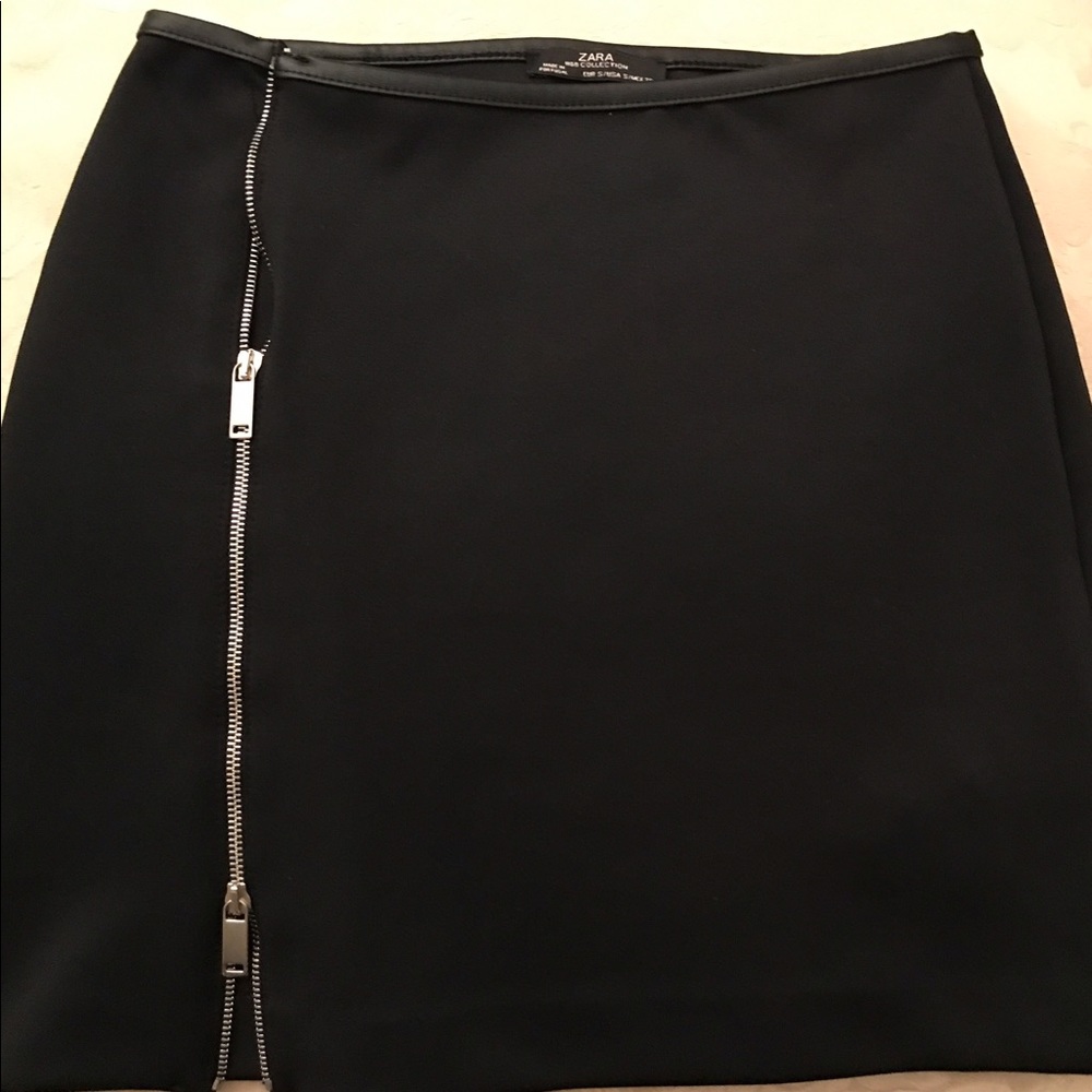 Zara black zippered mini skirt