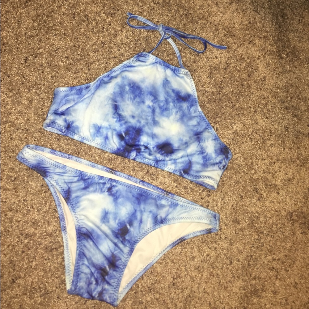 Tie Dye Bikini 👙 💙