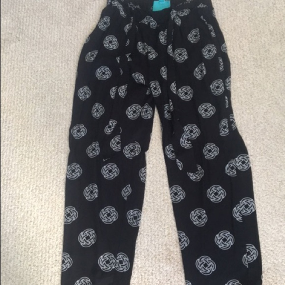 Black and white pants