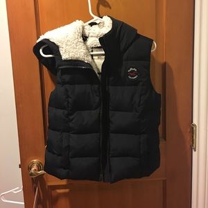 Holister fur lined vest