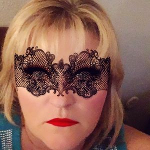 Meet your Posher, Paula