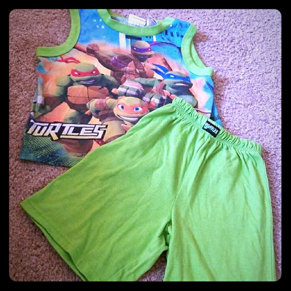 Boys Ninja Turtle pajamas