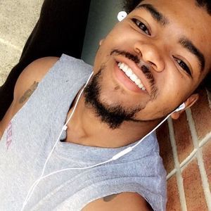 Meet your Posher, Troy