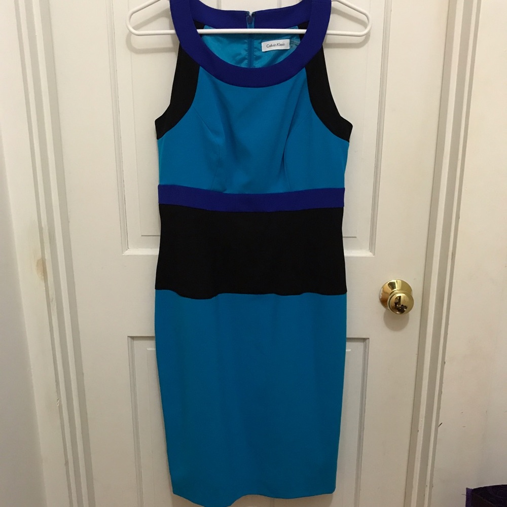 NWOT Calvin Klein U-neck ColorBlock dress