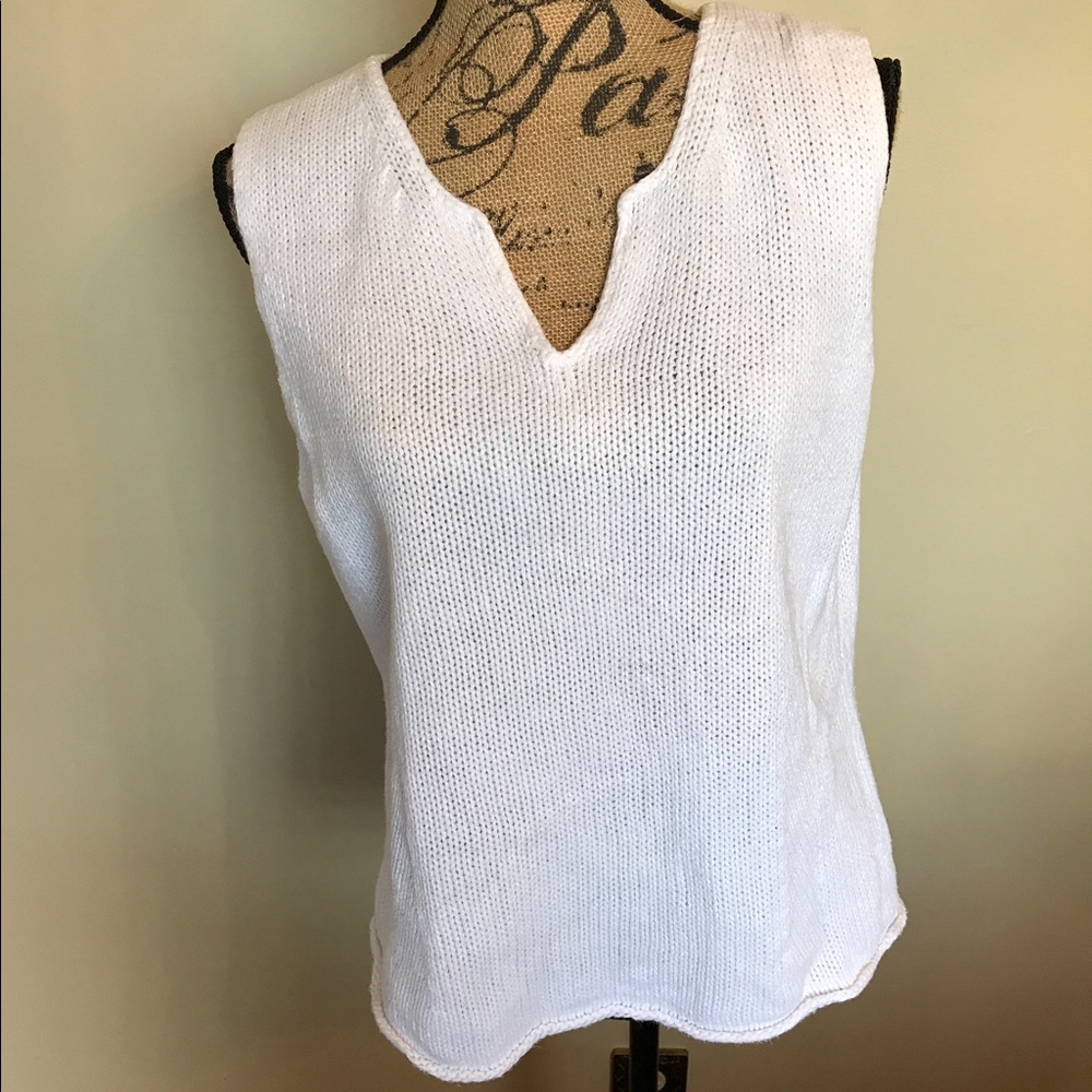 Christopher Banks sleeveless sweeter