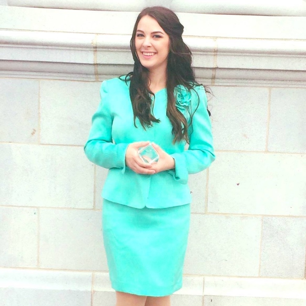 Le Suit Turquoise Women's Skirt Suit Set Size 6/4