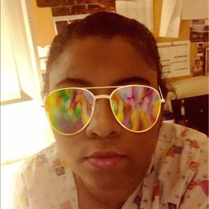 Meet your Posher, Jacqueline