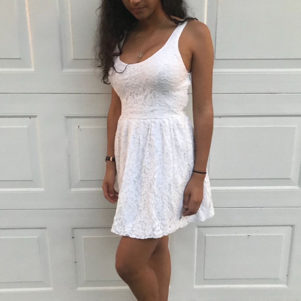 👗NWOT Hollister • White Lace Dress