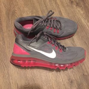 Nike Air Max tennis shoes