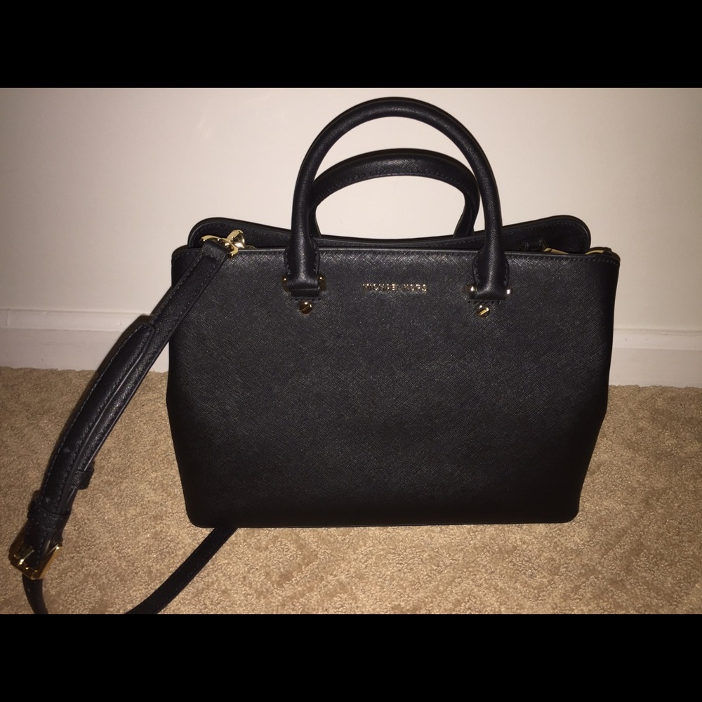 Black Michael Kors Savannah Bag