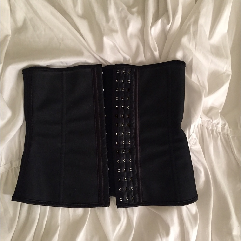 Latex waist trainer