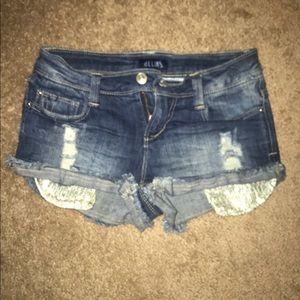00 Delias Shorts with Sequin Pockets