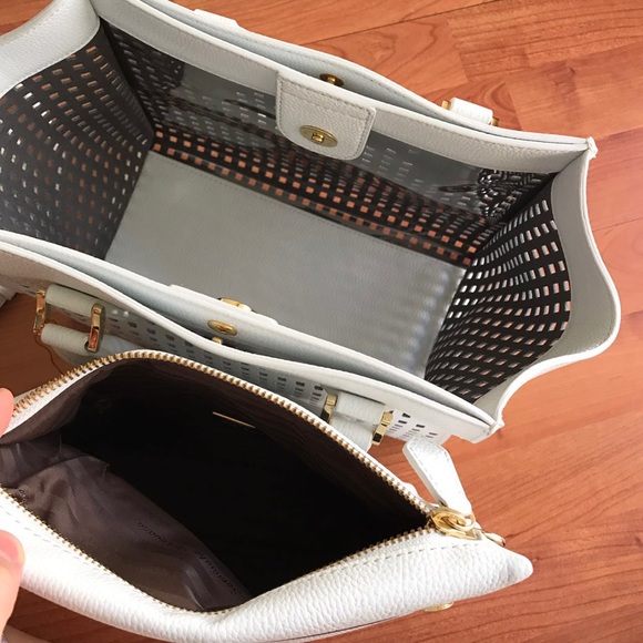 💕SOLD❤️Samantha Thavasa 2in 1 satchel - Picture 3 of 6