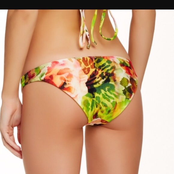 NWT Beach Bunny Tropical Bikini set! M/L - Picture 3 of 6
