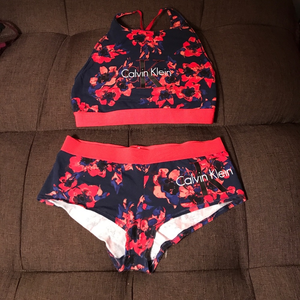 CK Floral Set