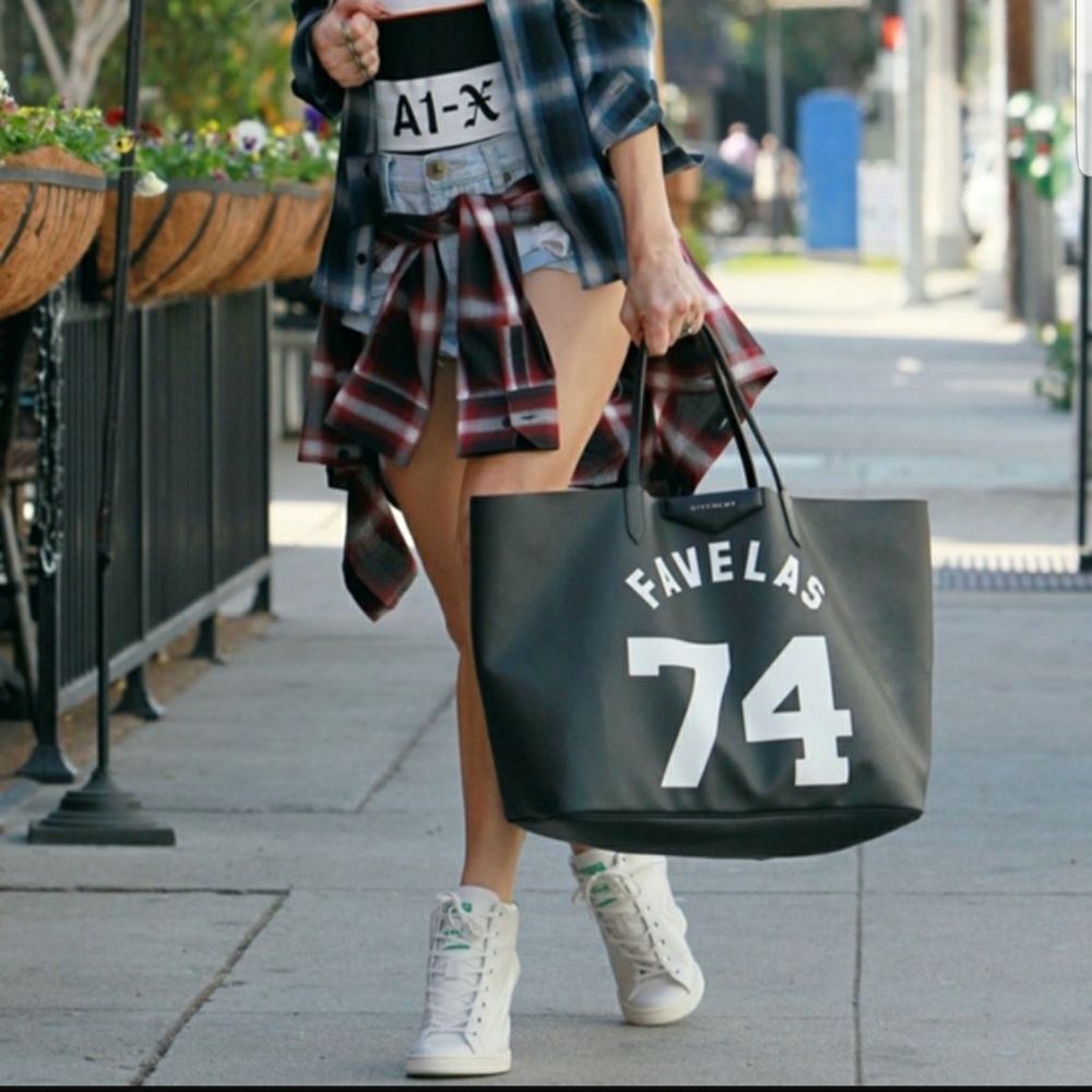 Authentic Givenchy Tote..comes with original dust