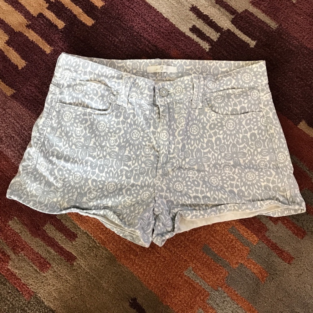 7 for all mankind blue floral jean shorts