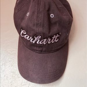 maroon carhartt ball cap