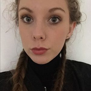 Meet your Posher, Natalie