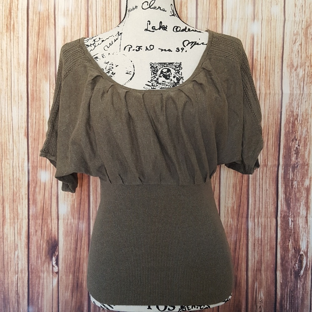Jennifer Lopez XS Olive knit top