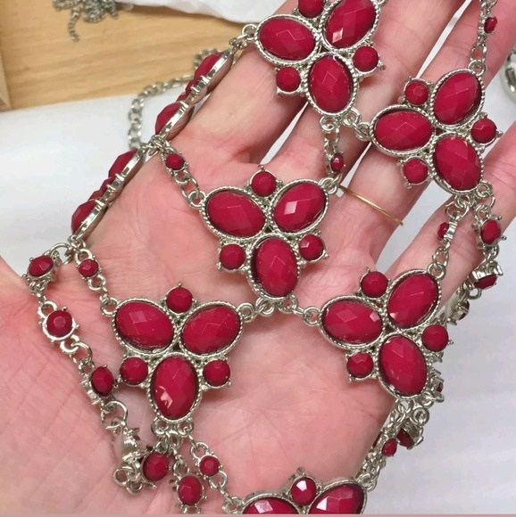 Beautiful VTG Statement Necklace. - Picture 5 of 8