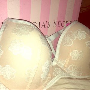 Victoria secret pink bra