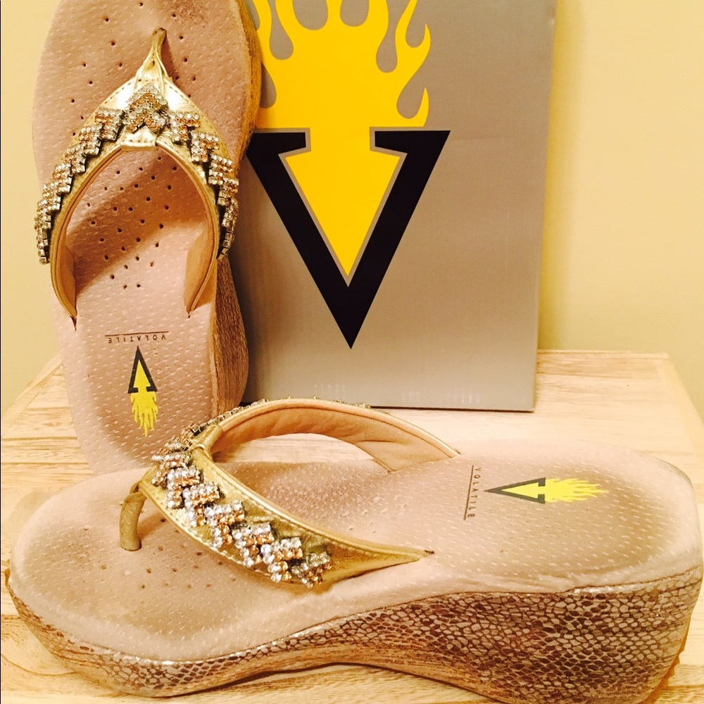 Volatile Sandles