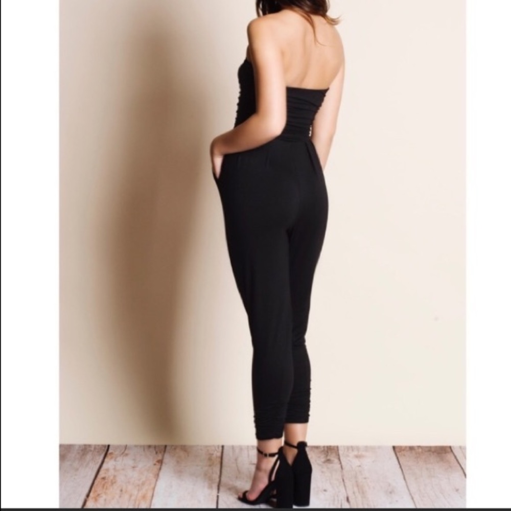 🌼NWT Jumpsuit - Black Off Shoulder Backless - Picture 3 of 5