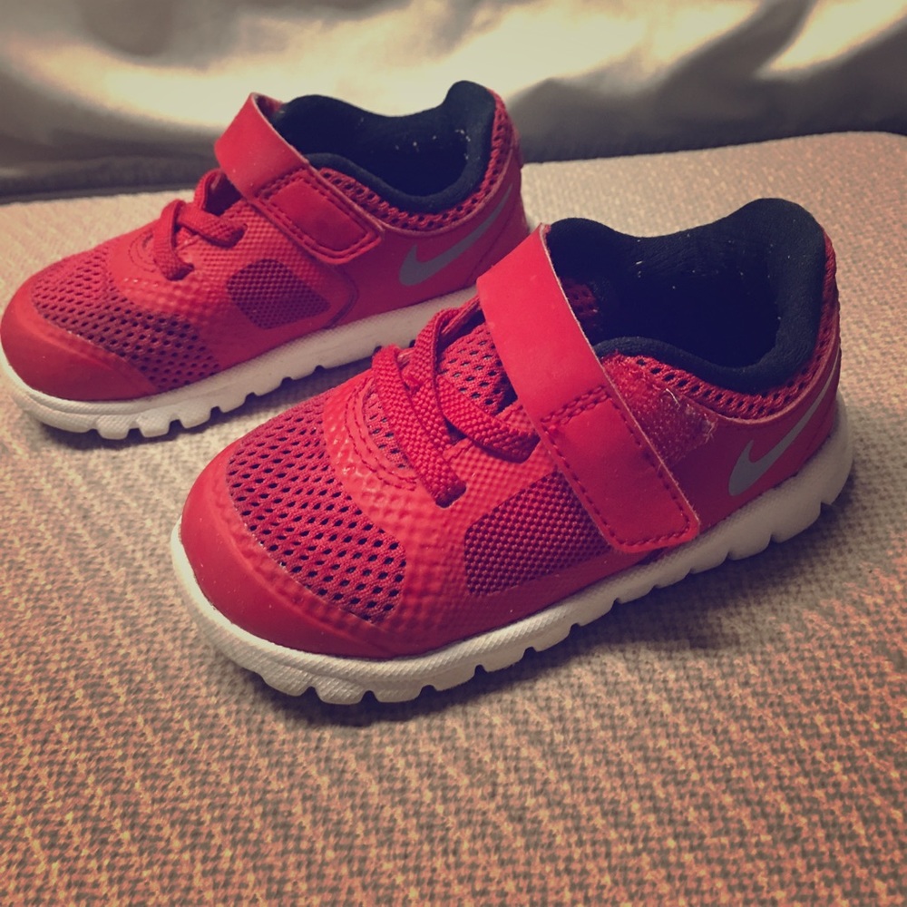 Toddler Nike sneakers