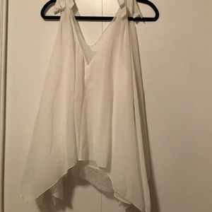 White Tularosa top. Size Medium.  100% polyester.