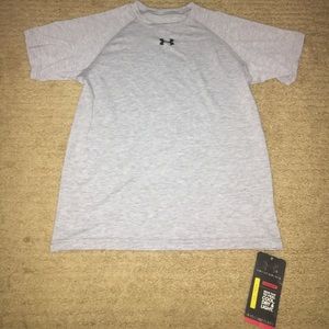 Under Armour loose fit athletic shirt