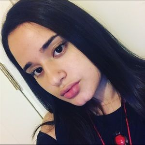 Meet your Posher, Manuela