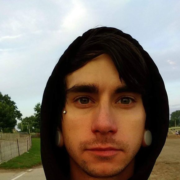 Meet your Posher, Andrew - Picture 1 of 1